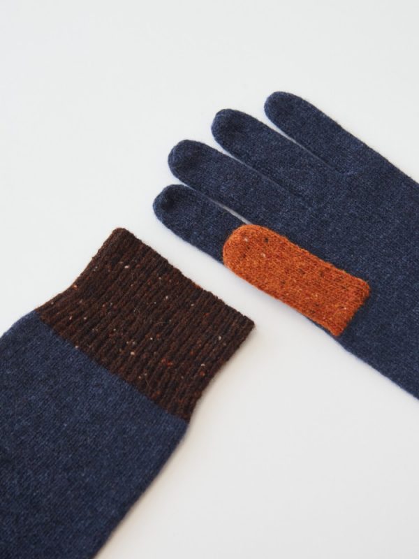White Stuff Rufus Knitted Gloves